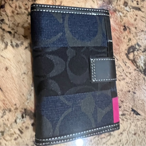 Wallet - Picture 5 of 6